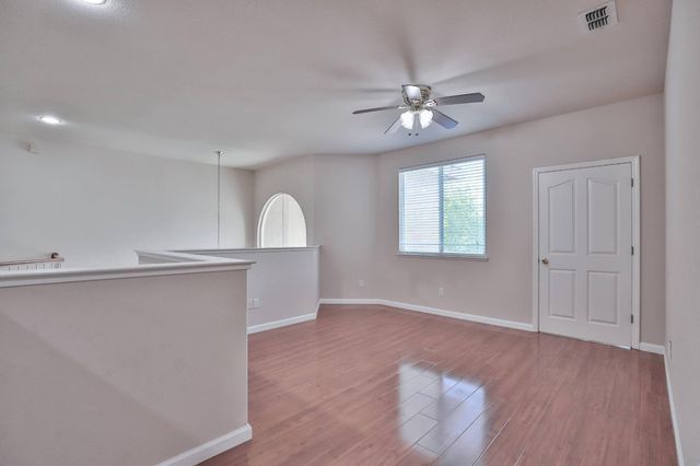 3373 Marina Cove Cir, Elk Grove, CA 95758