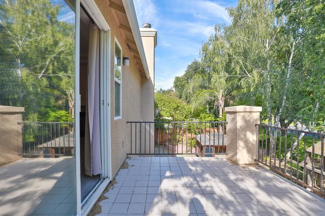 3373 Marina Cove Cir, Elk Grove, CA 95758