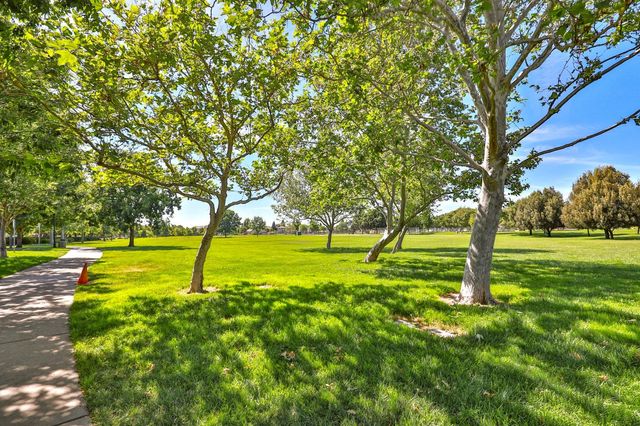 3373 Marina Cove Cir, Elk Grove, CA 95758