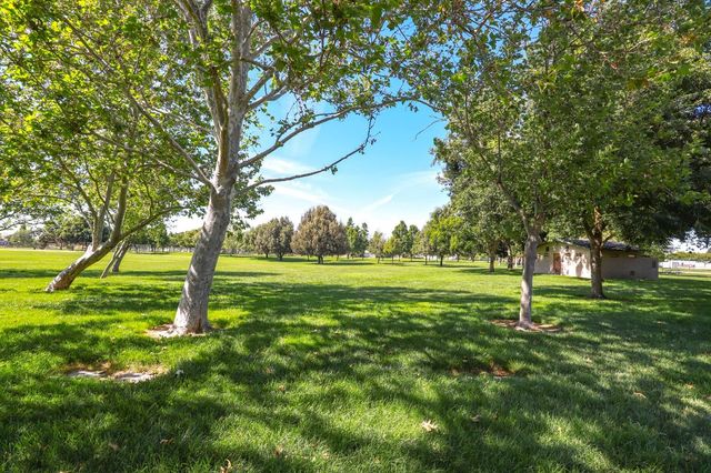 3373 Marina Cove Cir, Elk Grove, CA 95758