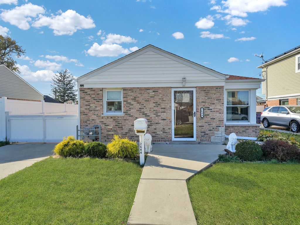 2644 Leona Street, Franklin Park, IL 60131