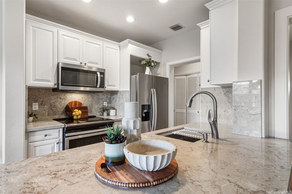 92-1172 Olani Street 51-3, Kapolei, HI 96707