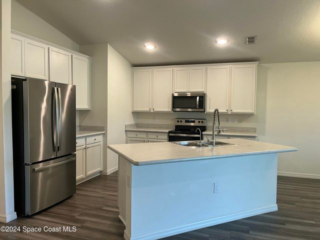 1178 Dania Circle NE, Palm Bay, FL 32905