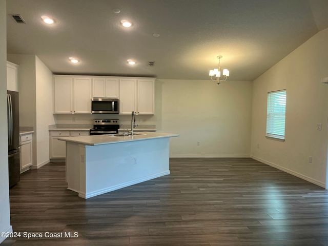 1178 Dania Circle NE, Palm Bay, FL 32905