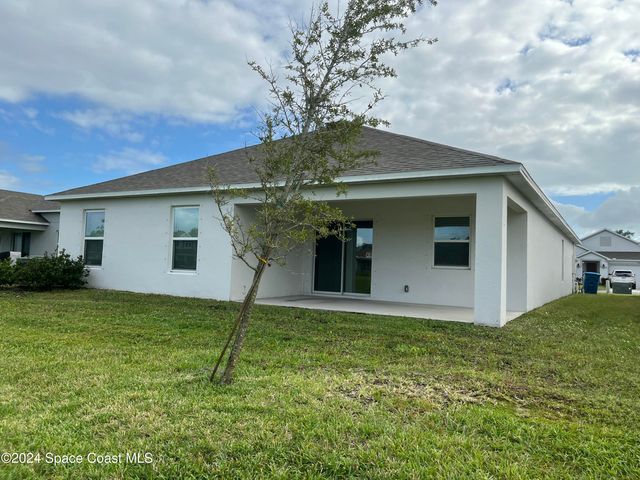 1178 Dania Circle NE, Palm Bay, FL 32905