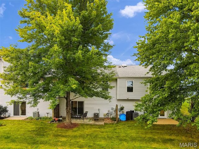 3248 Meadow Trail Drive 75, St Peters, MO 63376