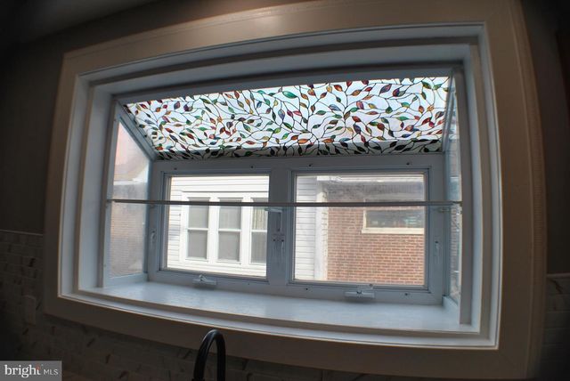 125 E AVON RD, Brookhaven, PA 19015