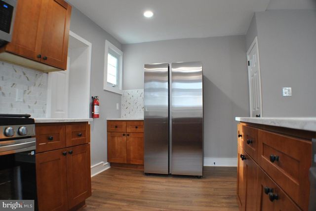 125 E AVON RD, Brookhaven, PA 19015