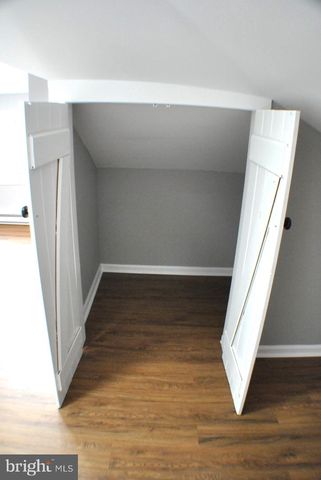 125 E AVON RD, Brookhaven, PA 19015