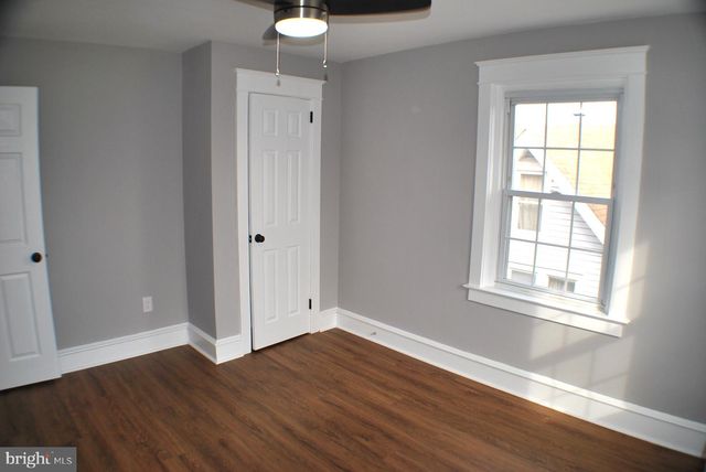 125 E AVON RD, Brookhaven, PA 19015