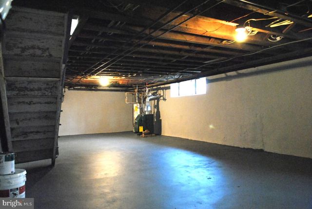 125 E AVON RD, Brookhaven, PA 19015