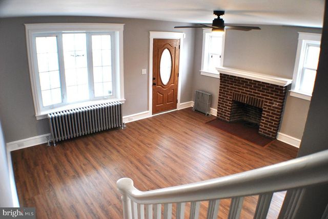 125 E AVON RD, Brookhaven, PA 19015