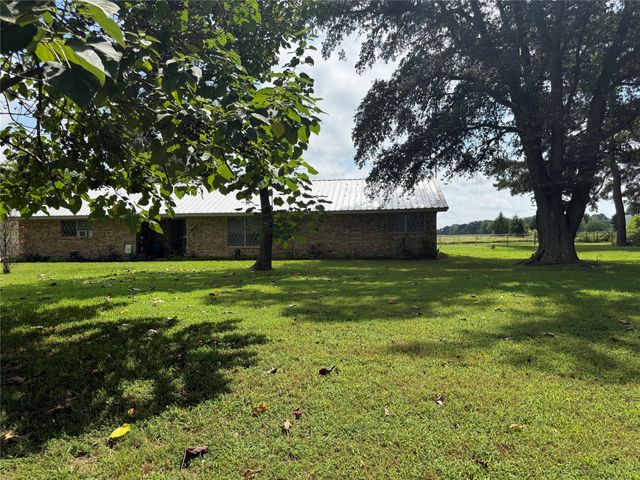 446 County Road 1605, Ravenna, TX 75476