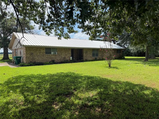 446 County Road 1605, Ravenna, TX 75476