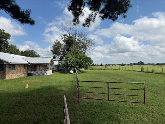 446 County Road 1605, Ravenna, TX 75476