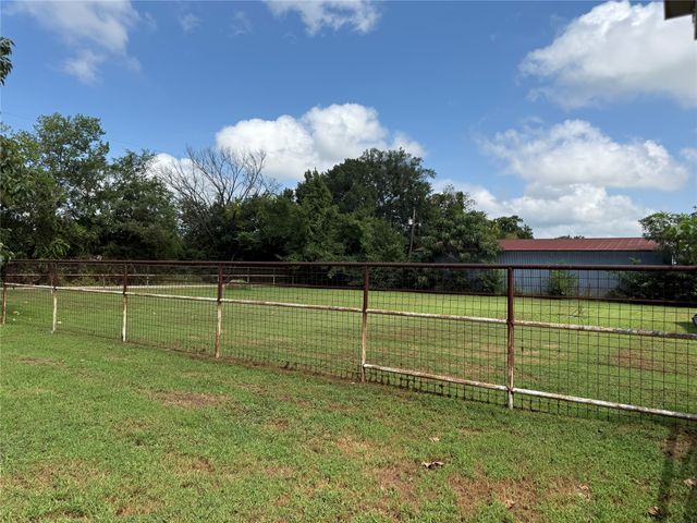 446 County Road 1605, Ravenna, TX 75476