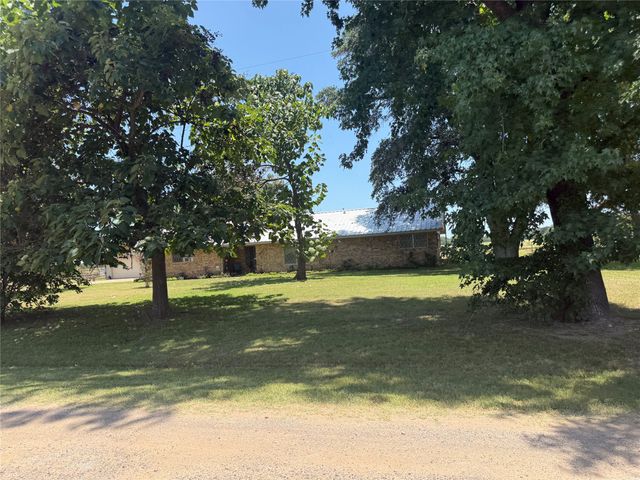 446 County Road 1605, Ravenna, TX 75476