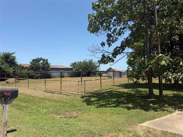 446 County Road 1605, Ravenna, TX 75476