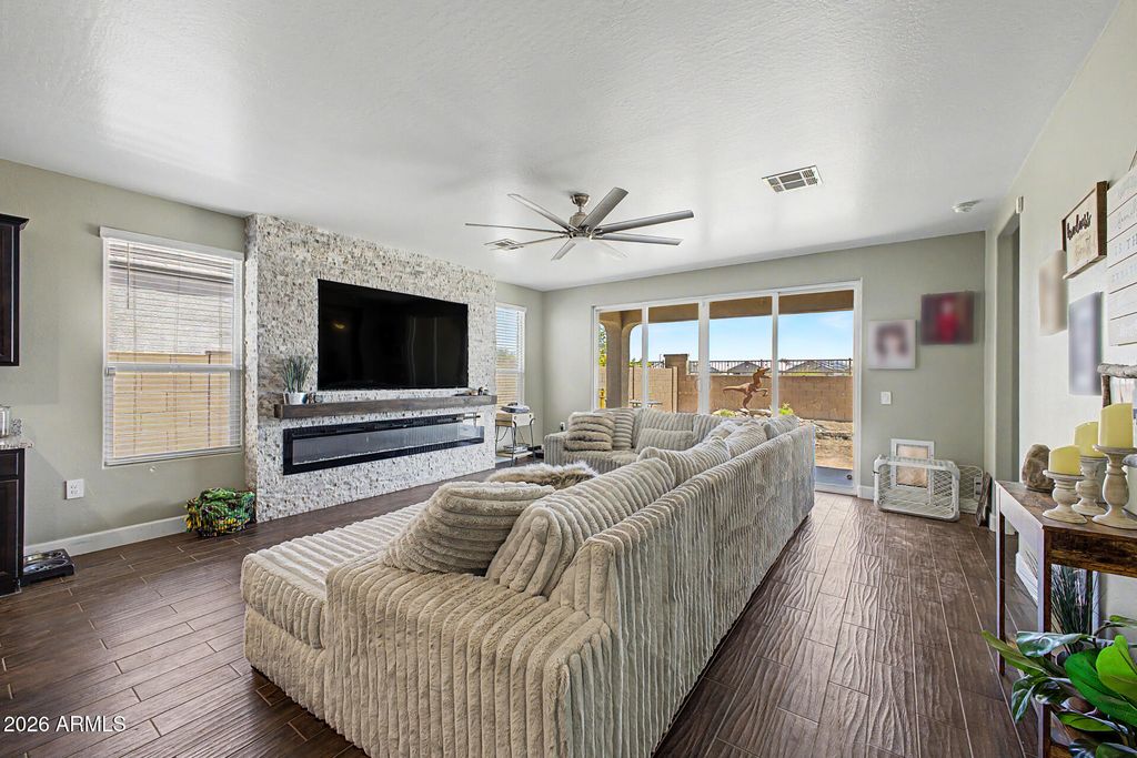 2529 N CAMDEN Drive, Florence, AZ 85132 — photo 4