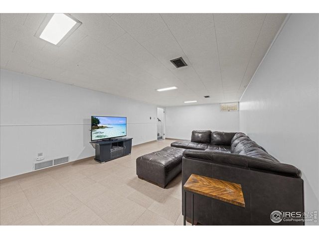 605 6th St, Windsor, CO 80550