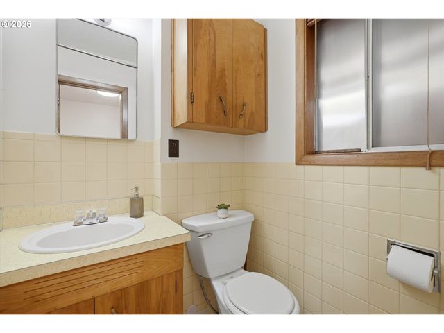 7969 Se THOMPSON Rd, Milwaukie, OR 97222