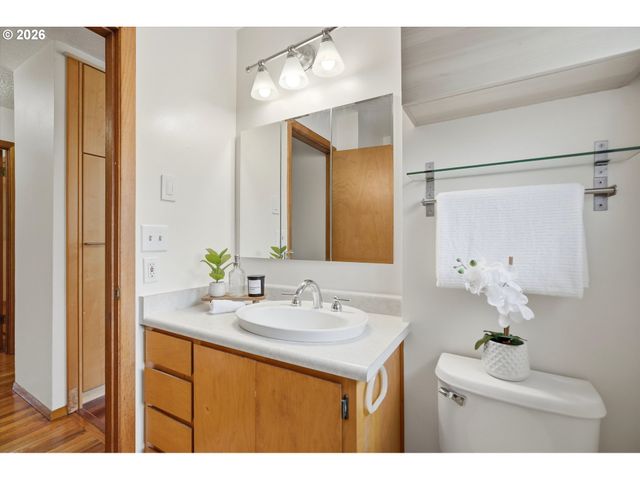 7969 Se THOMPSON Rd, Milwaukie, OR 97222