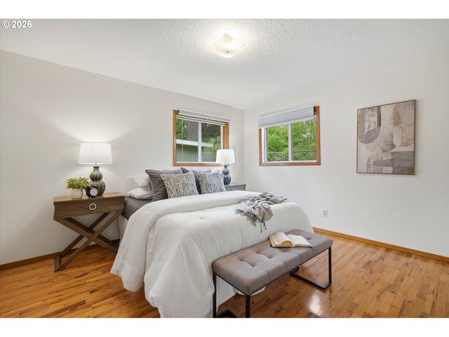 7969 Se THOMPSON Rd, Milwaukie, OR 97222