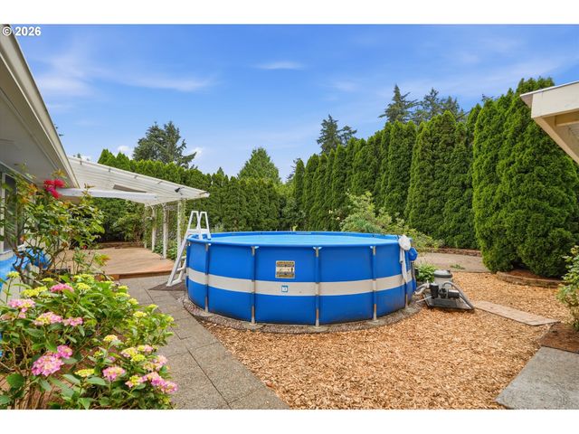 7969 Se THOMPSON Rd, Milwaukie, OR 97222