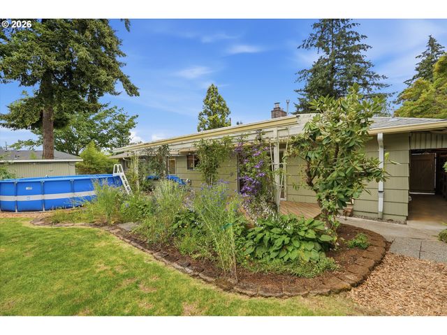 7969 Se THOMPSON Rd, Milwaukie, OR 97222