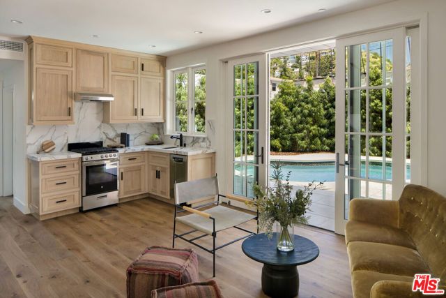1635 N Genesee Avenue, Los Angeles, CA 90046