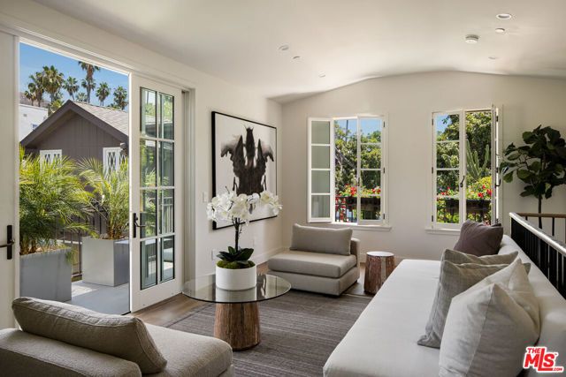 1635 N Genesee Avenue, Los Angeles, CA 90046