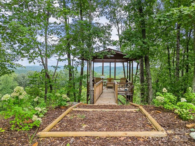 192 Shady Lane, Mill Spring, NC 28756