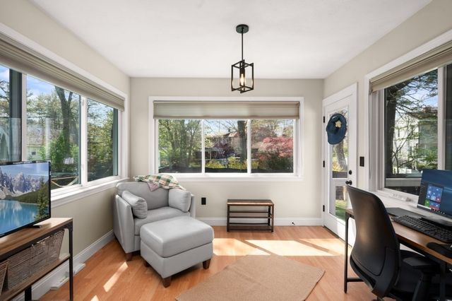 18 Aurele Cir, Reading, MA 01867