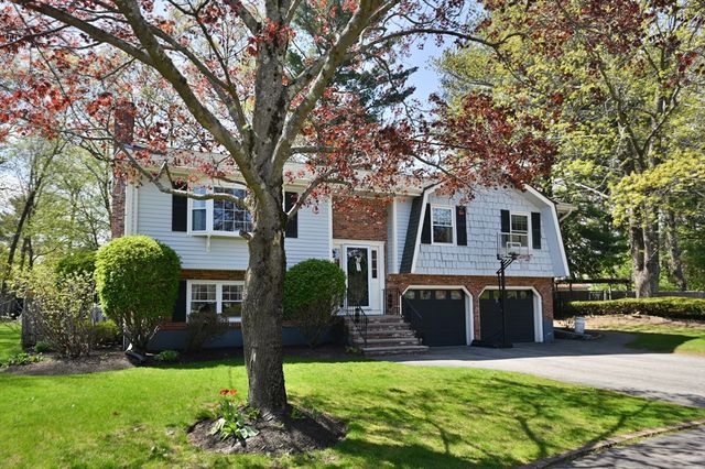 18 Aurele Cir, Reading, MA 01867
