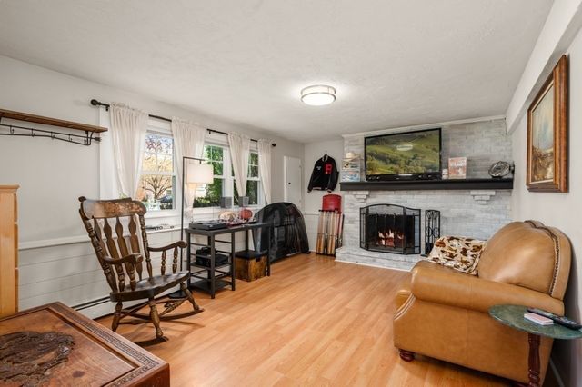 18 Aurele Cir, Reading, MA 01867