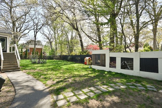 18 Aurele Cir, Reading, MA 01867