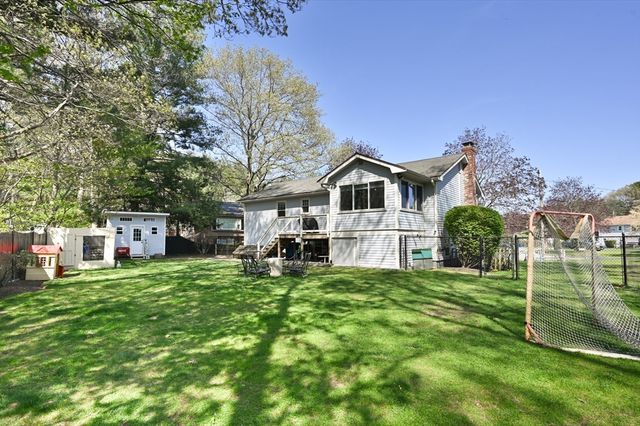 18 Aurele Cir, Reading, MA 01867