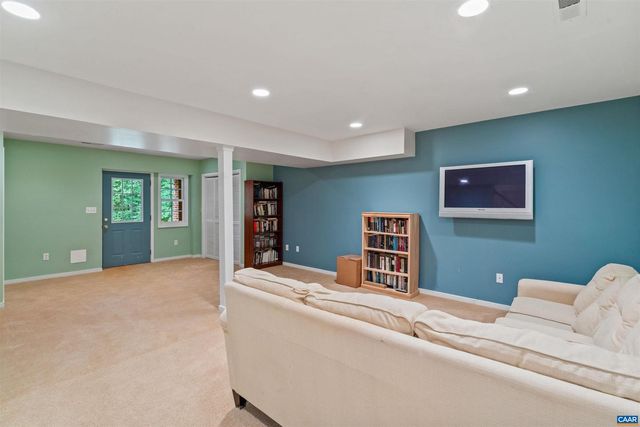 140 LANGFORD PL, Charlottesville, VA 22903