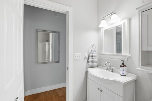99 Westview Drive, South Burlington, VT 05403