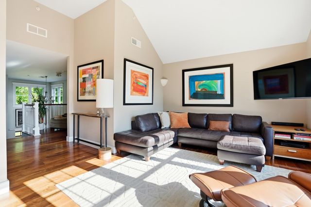 99 Westview Drive, South Burlington, VT 05403