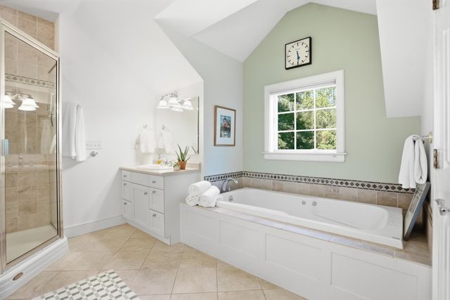 99 Westview Drive, South Burlington, VT 05403