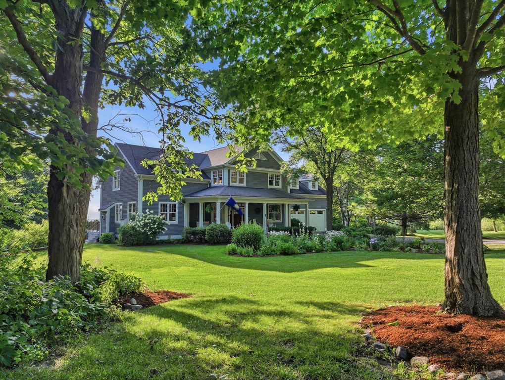 99 Westview Drive, South Burlington, VT 05403