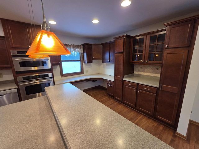 W225S4375 Guthrie ROAD, Waukesha, WI 53189