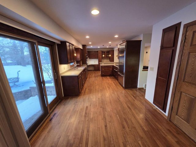 W225S4375 Guthrie ROAD, Waukesha, WI 53189