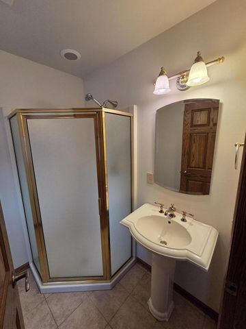 W225S4375 Guthrie ROAD, Waukesha, WI 53189