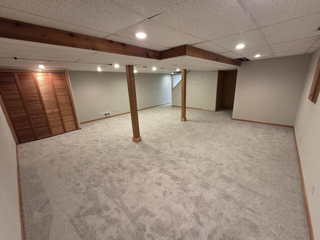 W225S4375 Guthrie ROAD, Waukesha, WI 53189