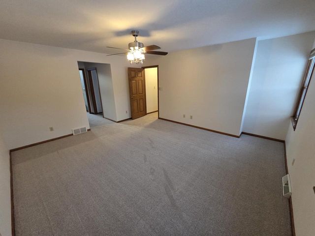 W225S4375 Guthrie ROAD, Waukesha, WI 53189