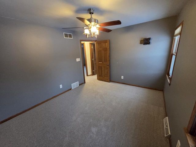 W225S4375 Guthrie ROAD, Waukesha, WI 53189