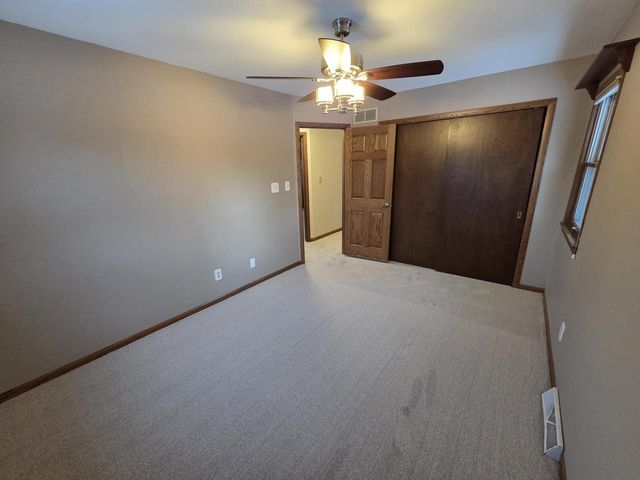 W225S4375 Guthrie ROAD, Waukesha, WI 53189