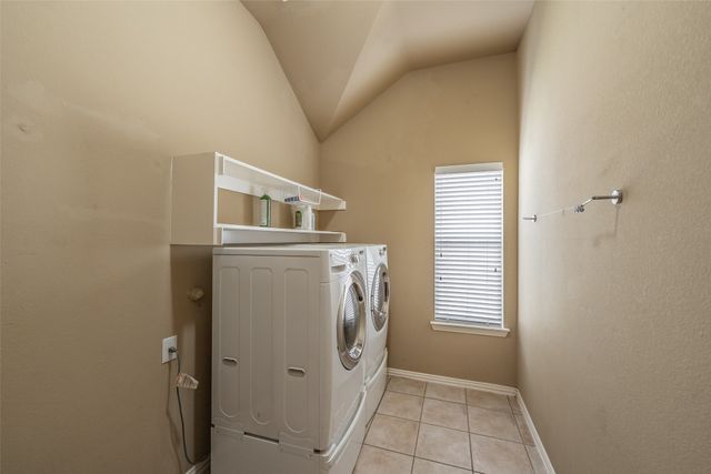 16 Mary Lou Court, Mansfield, TX 76063